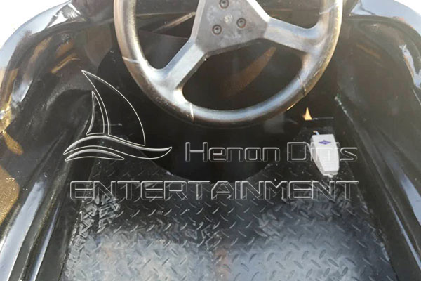 spinning dodgem car aluminium checkered plate